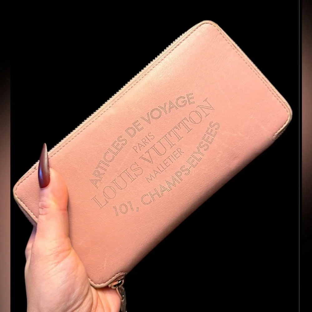 Louis Vuitton Articles De Voyage Veau Soie Lena Calfskin Pink Zippy Wallet